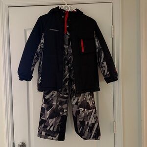 ZeroXposur Snow Pants and Jacket set- Black and Gray- child size 8